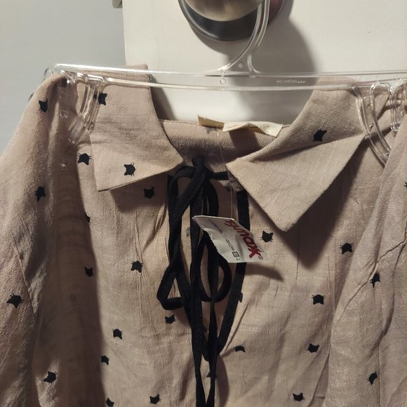 NEW Cat Lady Keyhole Shirt - Picture 8 of 16